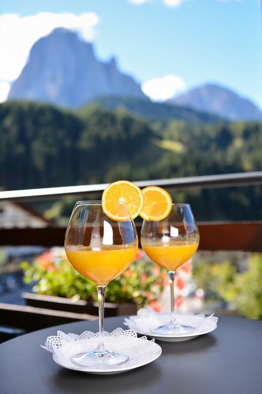 Vitalhotel Dosses Santa Cristina Val Gardena Eksteriør bilde