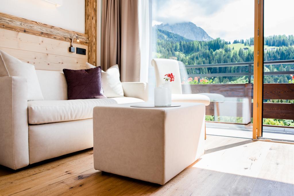 Vitalhotel Dosses Santa Cristina Val Gardena Eksteriør bilde